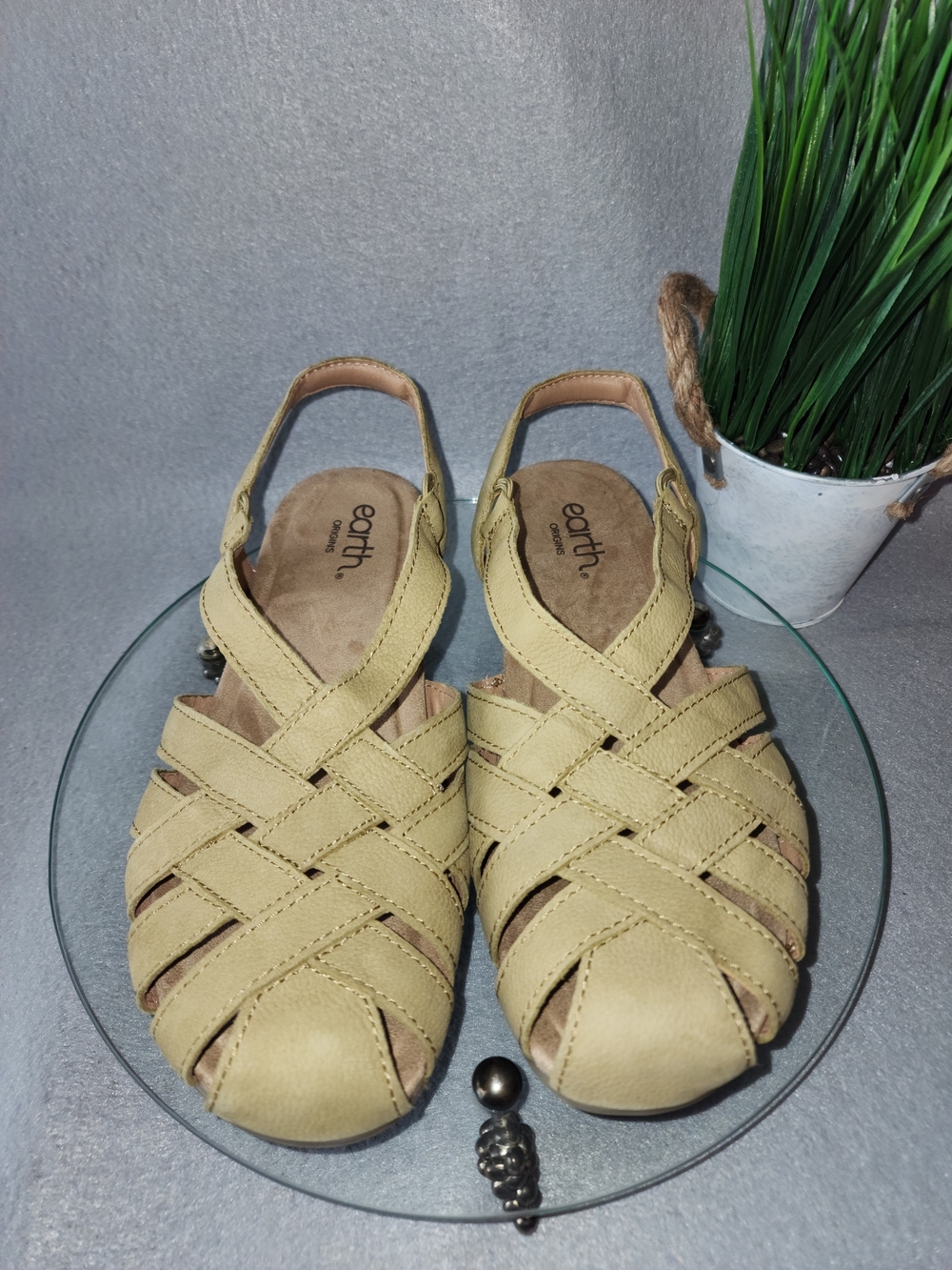 Earth Origins Women's Beige Woven Slingback Sandals